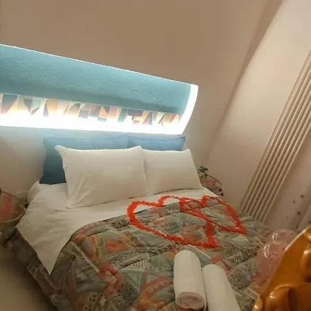 Lovely & Chic Nei Sassi בית הארחה