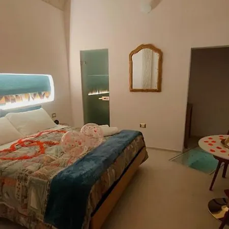 Lovely & Chic Nei Sassi 3* Matera