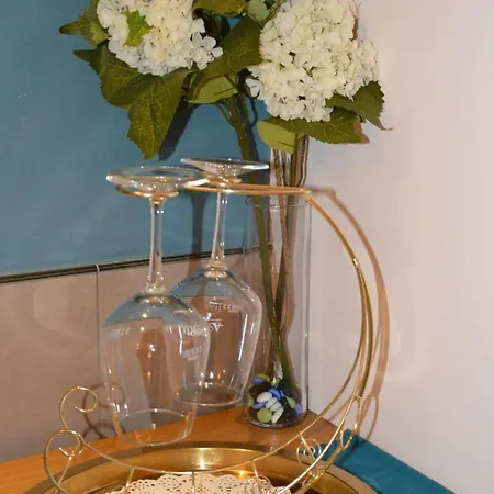 בית הארחה Lovely & Chic Nei Sassi