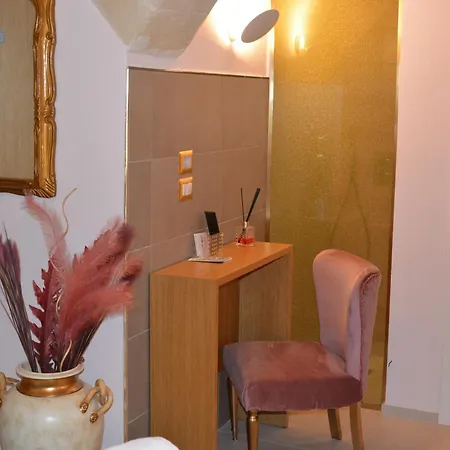 בית הארחה Lovely & Chic Nei Sassi מטרה