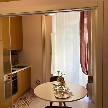 Lovely & Chic Nei Sassi בית הארחה *