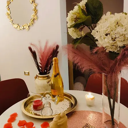 Lovely & Chic Nei Sassi בית הארחה מטרה